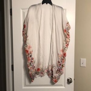 Boutique Style Floral Kimono